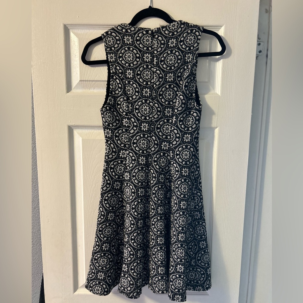 Zara Woman Geometric Floral Sleeveless Skater Dress size medium - Picture 4 of 10